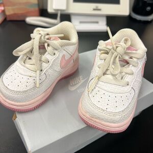 Nike Kids White and Pink Sneakers